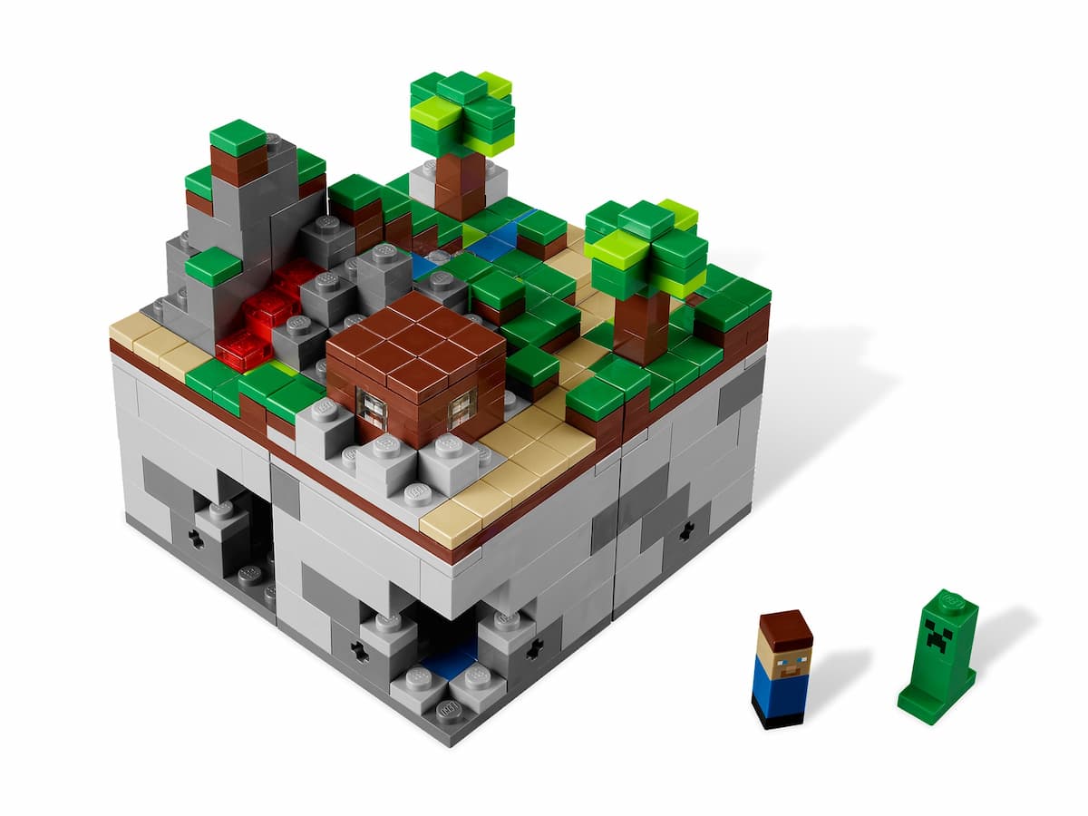 Micro World LEGO set (#21102-1)