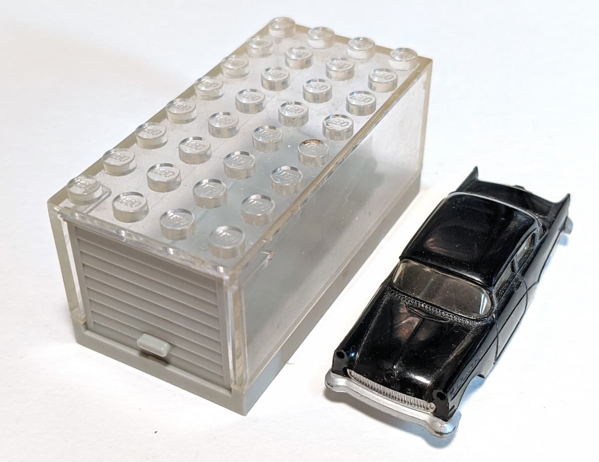 1:87 Opel Rekord with Garage LEGO set (#262-1, 1961)