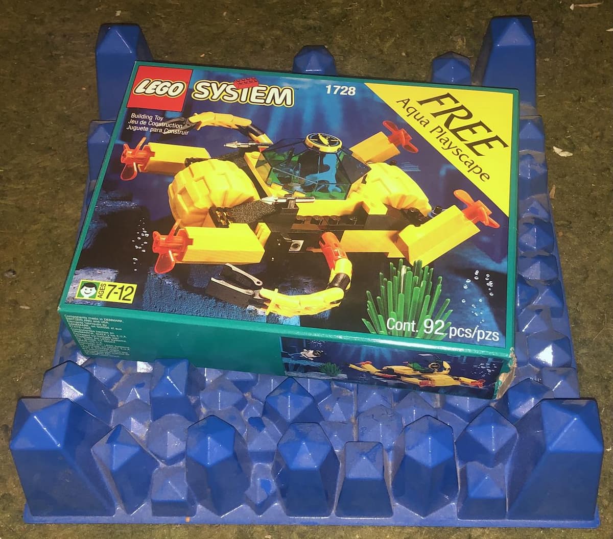 Piranha LEGO set (#30041-1)