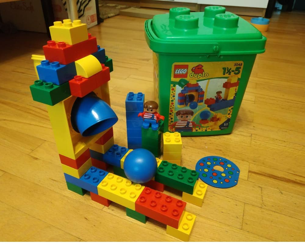 Medium Idea Bucket LEGO set (#3048-1, 2000)