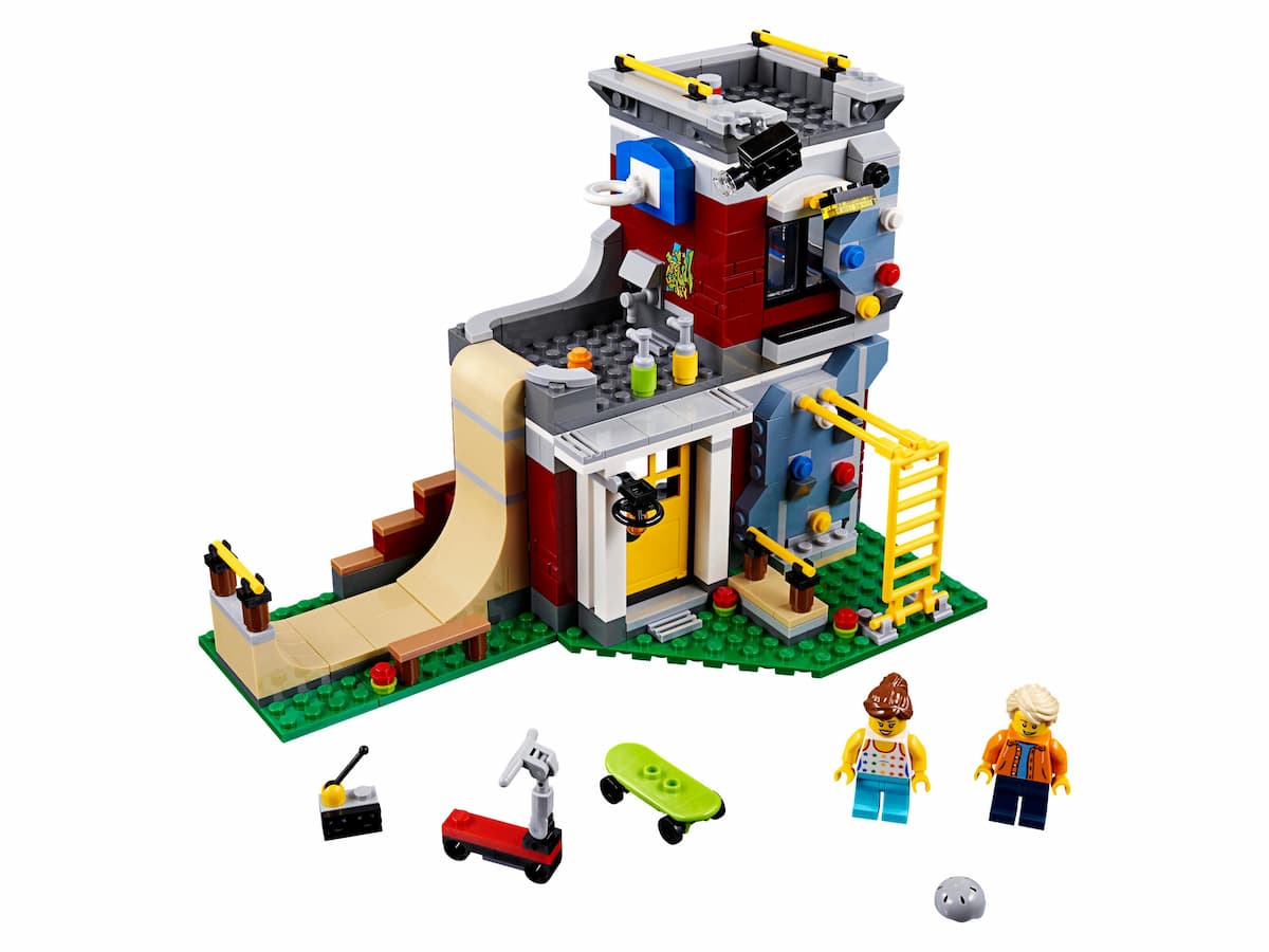 Modular Skate House LEGO Creator 3-in-1 set (#31081-1, 2018)