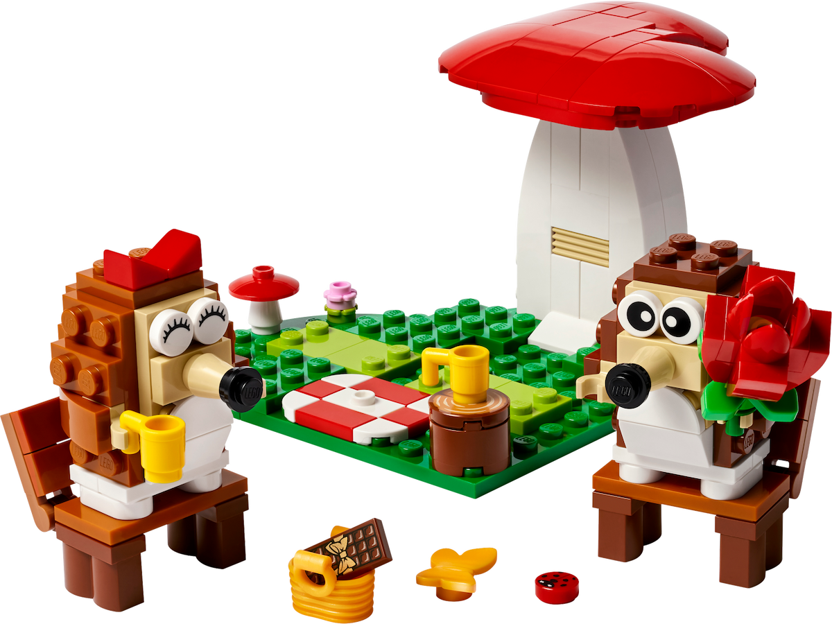 Hedgehog Picnic Date LEGO set (#40711-1)