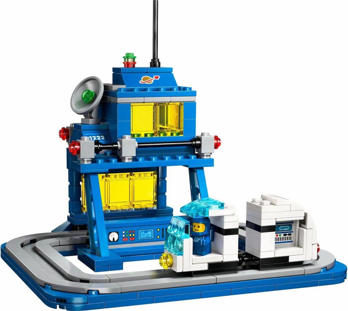 Micro Command Center LEGO set (#40786-1)