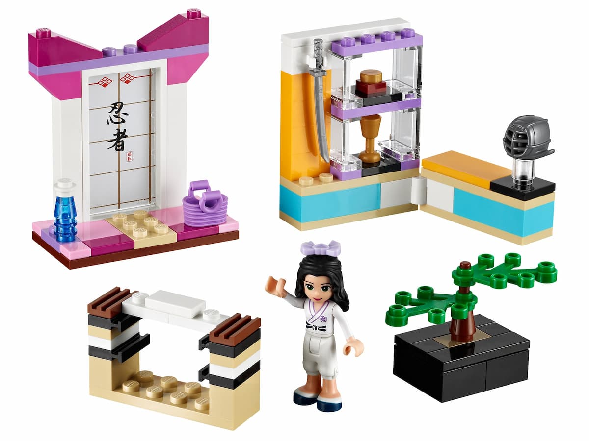 Emma's Karate Course LEGO Friends set (#41002-1, 2013)