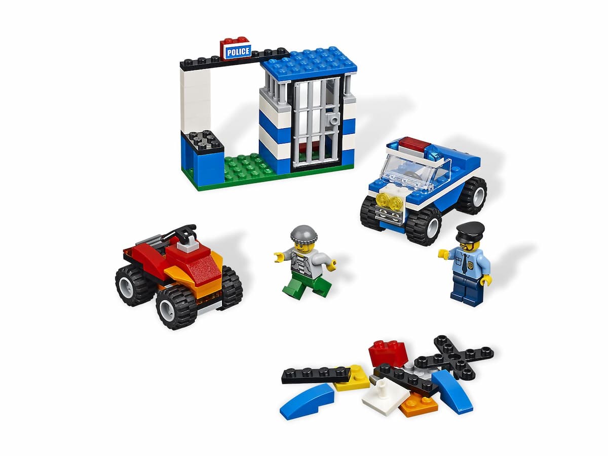 Police Building Set LEGO set (#4636-1, 2012)