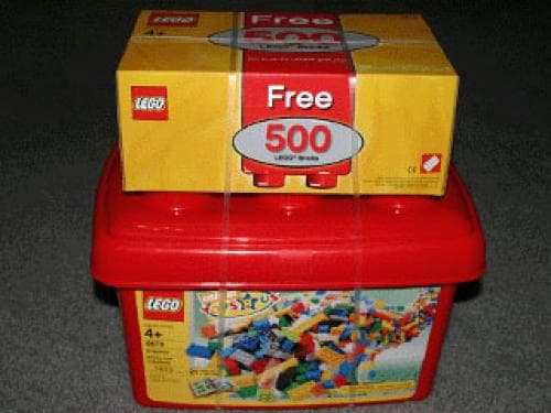 Bricks and Creations Tub - (TRU Exclusive)