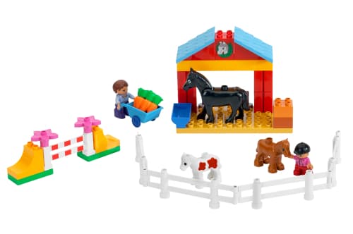 Horse Stable LEGO Legoville set (#4690-1, 2004)