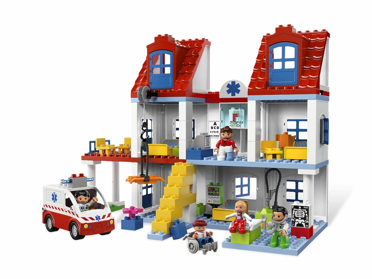 Big City Hospital LEGO set (#5795-1, 2011)