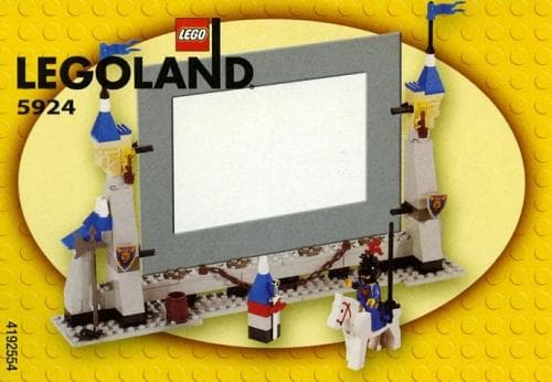 Castle Picture Frame LEGO set (#5924-1, 2002)