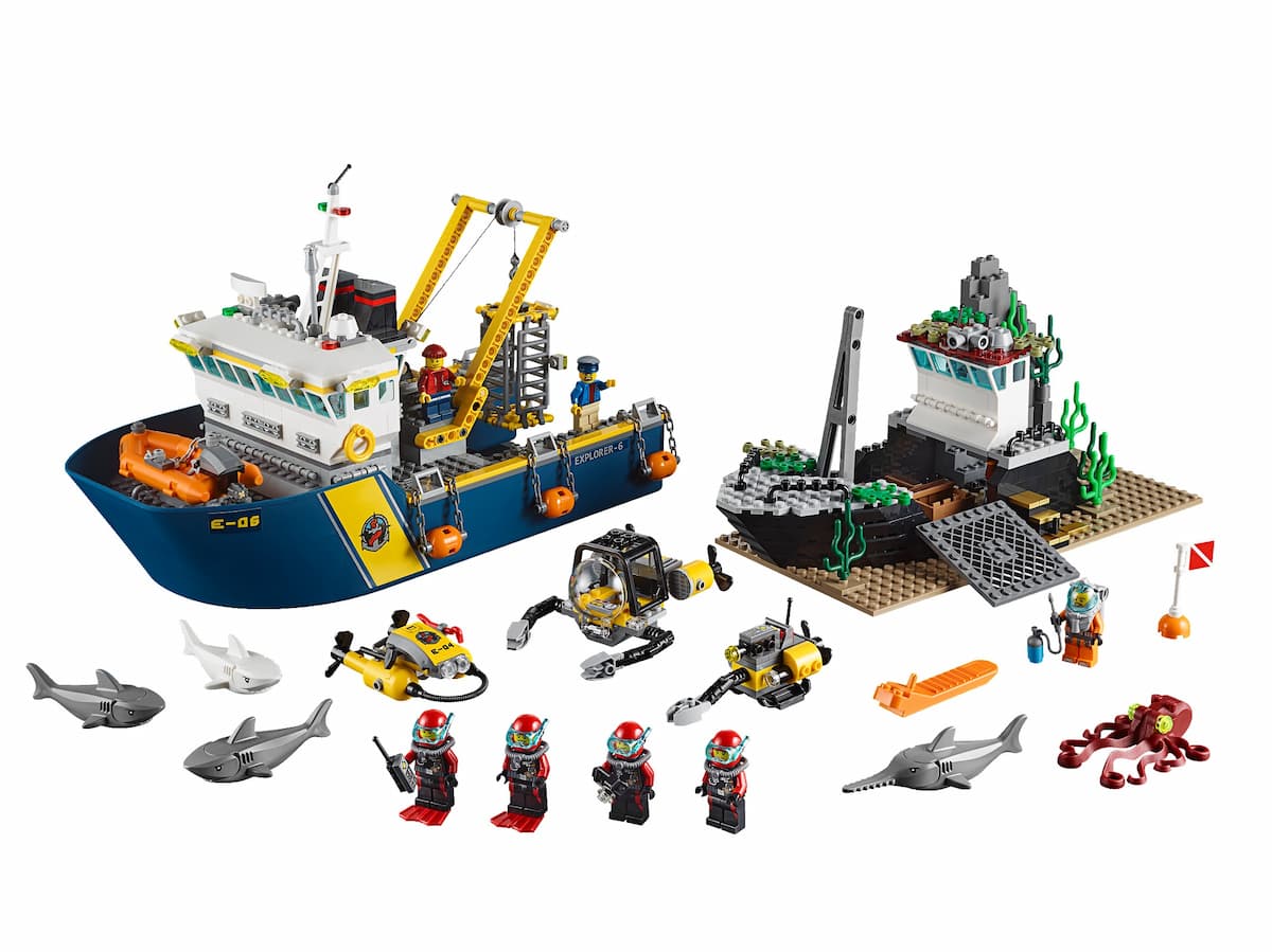 Deep Sea Exploration Vessel LEGO set (#60095-1)