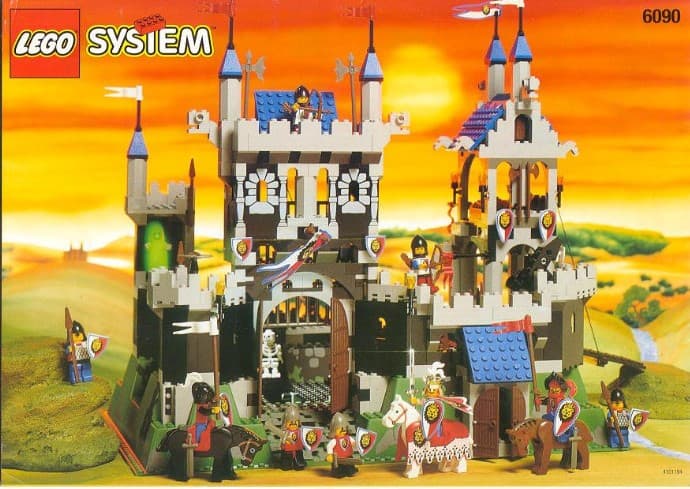 Royal Knight's Castle LEGO set (#6090-1, 1995)