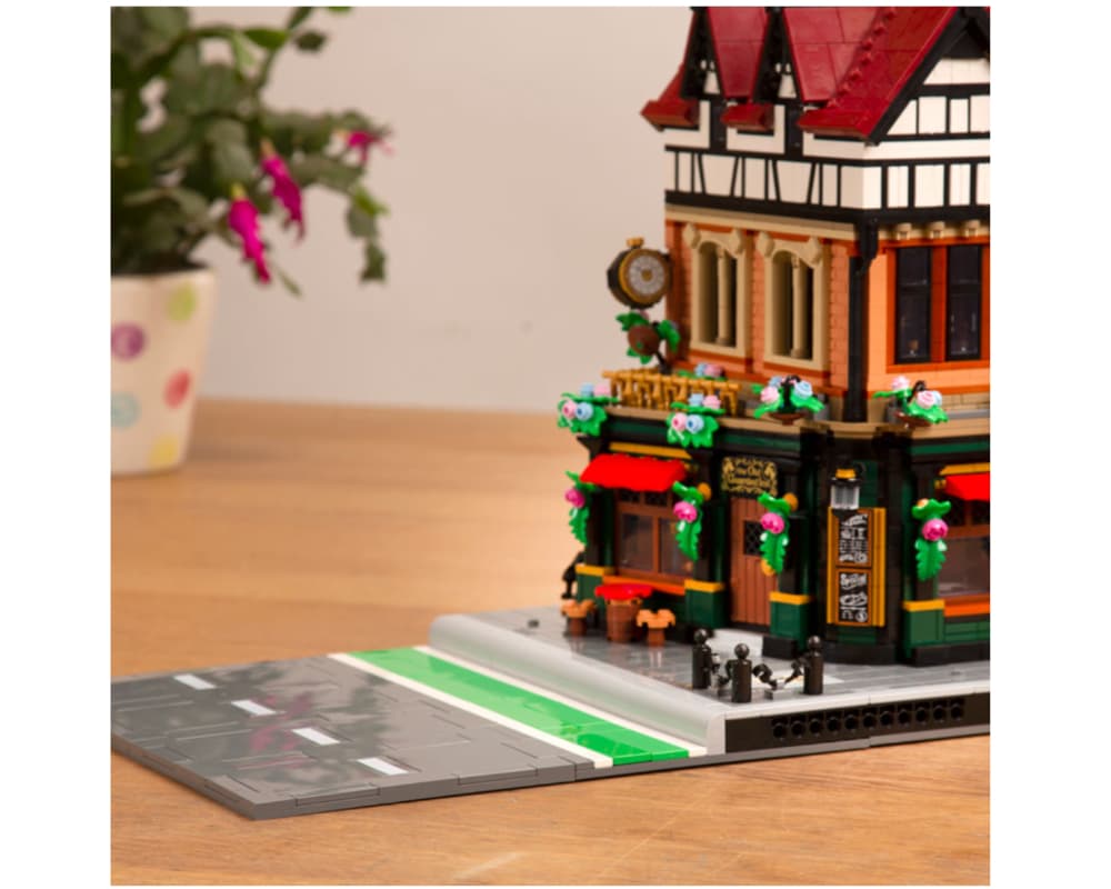 Special Police Buildable Watch with Toy