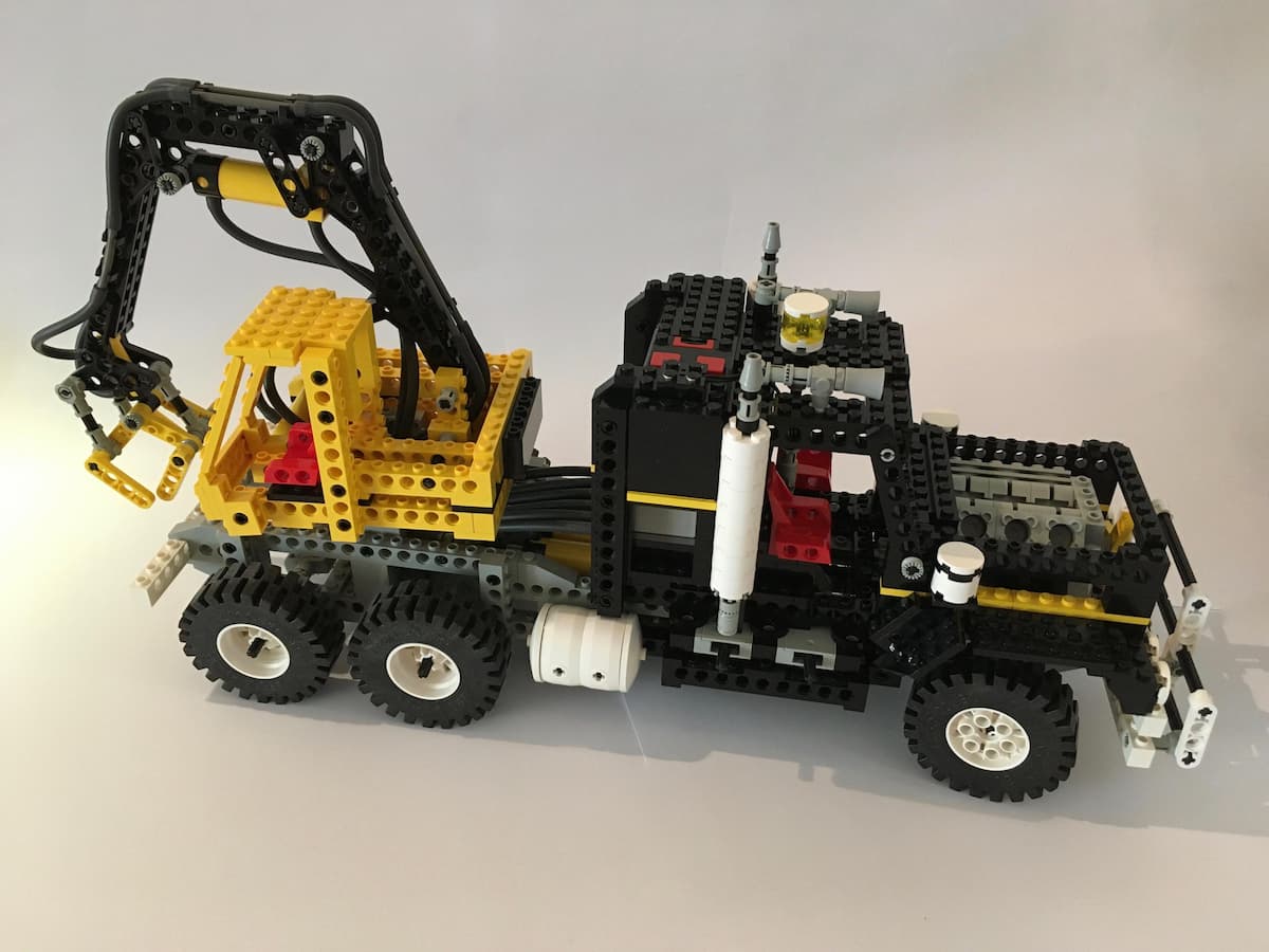 Airtech Claw Rig LEGO set (#8868-1, 1992)